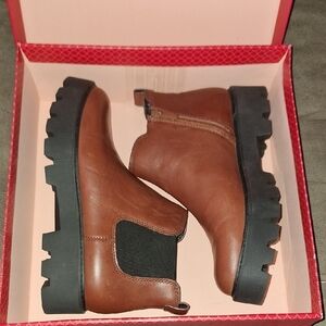 Kelly & Katie Ankle Boots